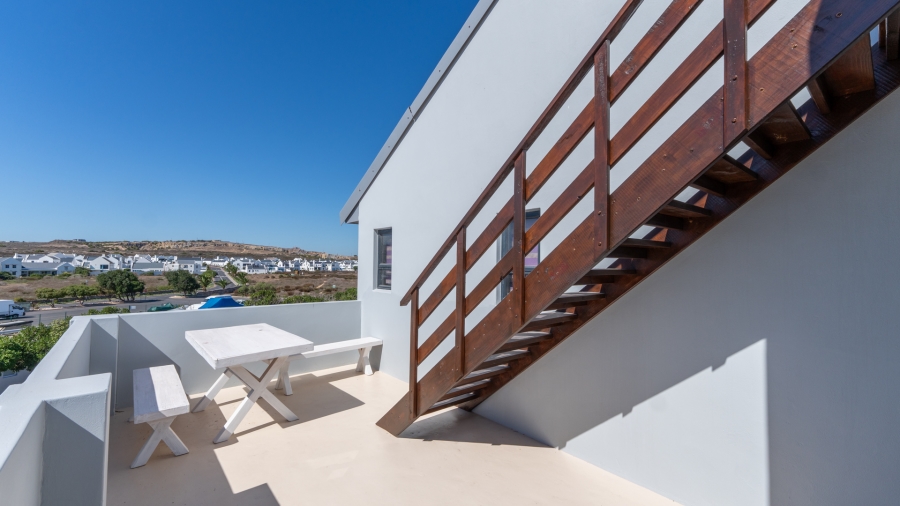 5 Bedroom Property for Sale in Calypso Beach Western Cape